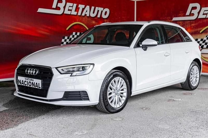 Branco Usado 2017 Audi A3 Citadino | € 18.200 (Preço justo) - Imagem 1/4
