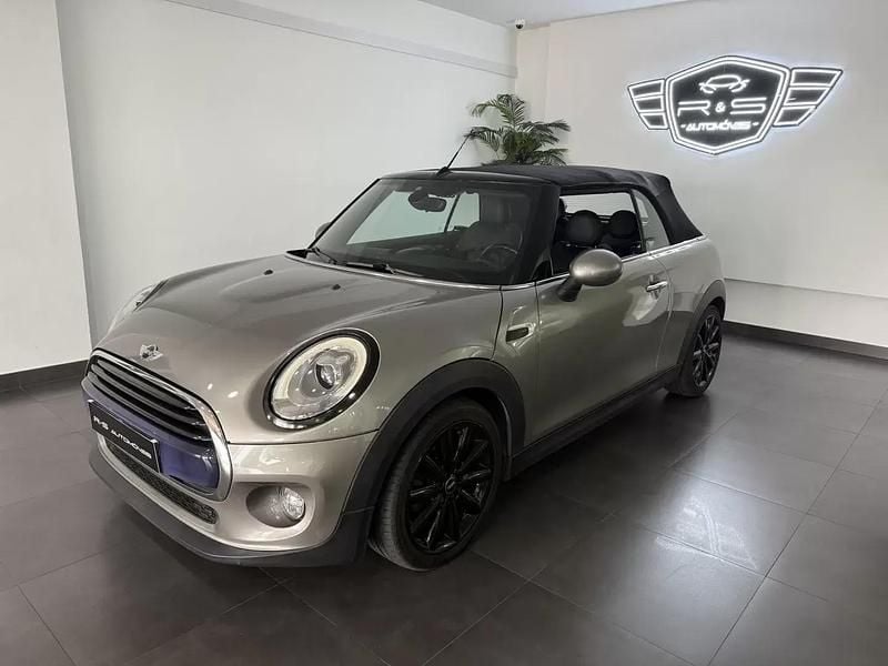Cinza antracite Usado 2016 Mini Cooper D Citadino | € 16.000 (Preço justo) - Imagem 1/4