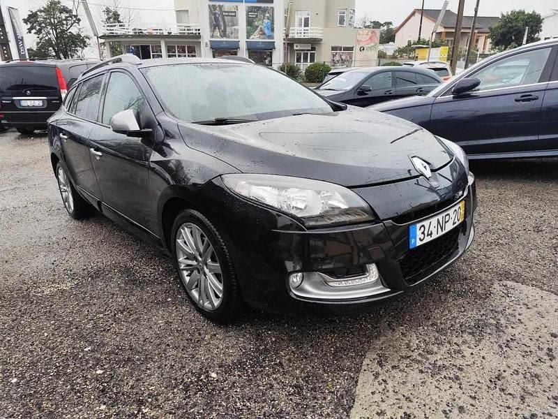 Usado Renault Mégane III 130 HP (95 kW) 2013 Preto Carrinha