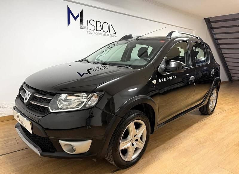 Preto Usado 2015 Dacia Sandero Stepway | € 10.950 (Preço justo) - Imagem 1/4