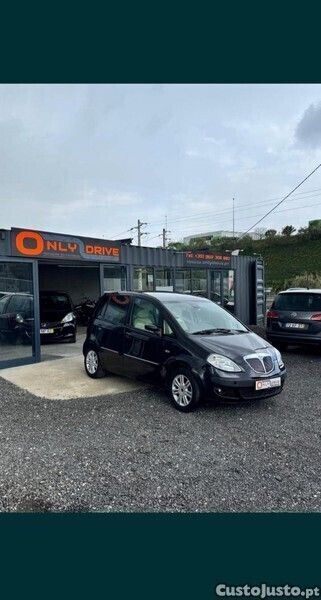 Outra Usado 2005 Lancia Musa Monovolume | € 3.498 - Imagem 1/1