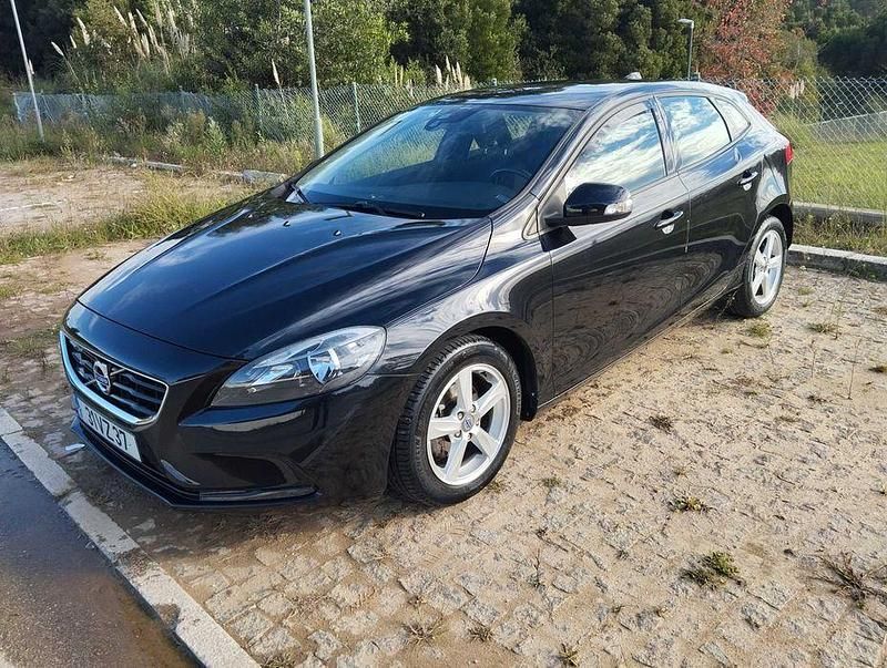 Usado 2013 Volvo V40 Kinetic | € 10.500 (Bom preço) - Imagem 1/4