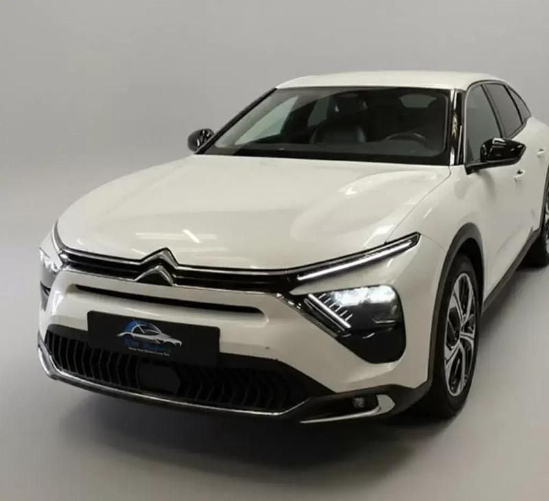 Branco Usado 2023 Citroën C5 X Feel Carrinha | € 19.290 (Preço justo) - Imagem 1/4
