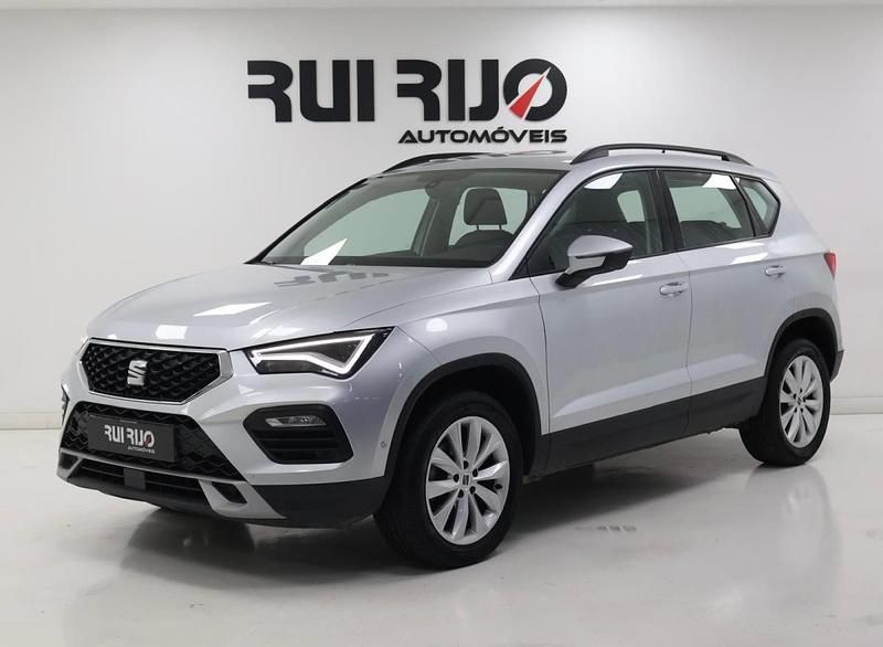 Cinza Usado 2023 Seat Ateca Style SUV | € 18.900 (Bom preço) - Imagem 1/4
