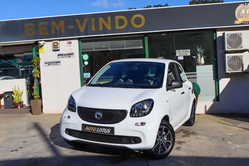 Branco Usado 2017 Smart ForFour Passion Citadino | € 9.970 (Preço justo) - Imagem 1/4