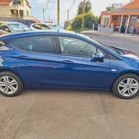 Usado Opel Astra GS Line 130 HP (95 kW) 2020 Azul escuro