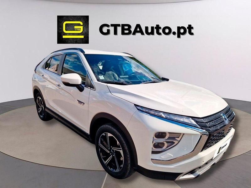 Branco Usado 2022 Mitsubishi Eclipse Cross SUV | € 23.900 (Preço justo) - Imagem 1/4
