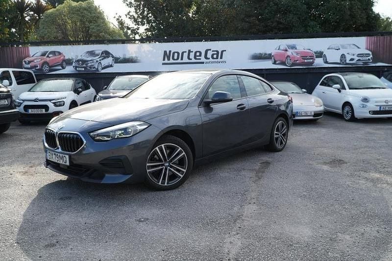 Cinza Usado 2021 BMW 216 Sport Line Coupé | € 23.700 (Bom preço) - Imagem 1/4