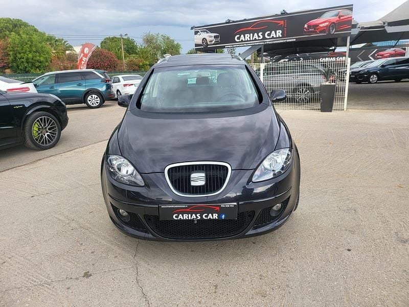 Usado Seat Altea XL Style 140 HP (102 kW) 2008 Preto Monovolume