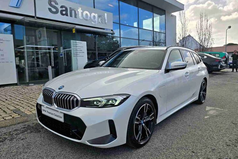 Branco Usado 2024 BMW 320e Advantage Coupé | € 49.900 (Preço justo) - Imagem 1/4