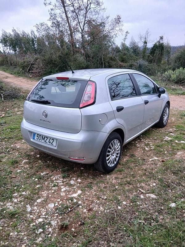 Usado Fiat Punto 69 HP (50 kW) 2012 Cinzento Citadino