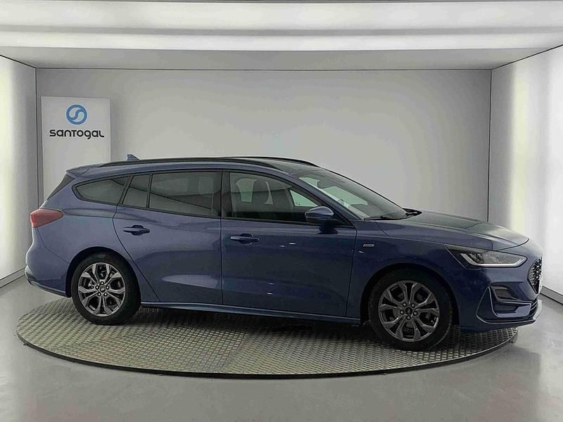 Azul Usado 2022 Ford Focus ST-Line Carrinha | € 22.490 (Preço elevado) - Imagem 1/4