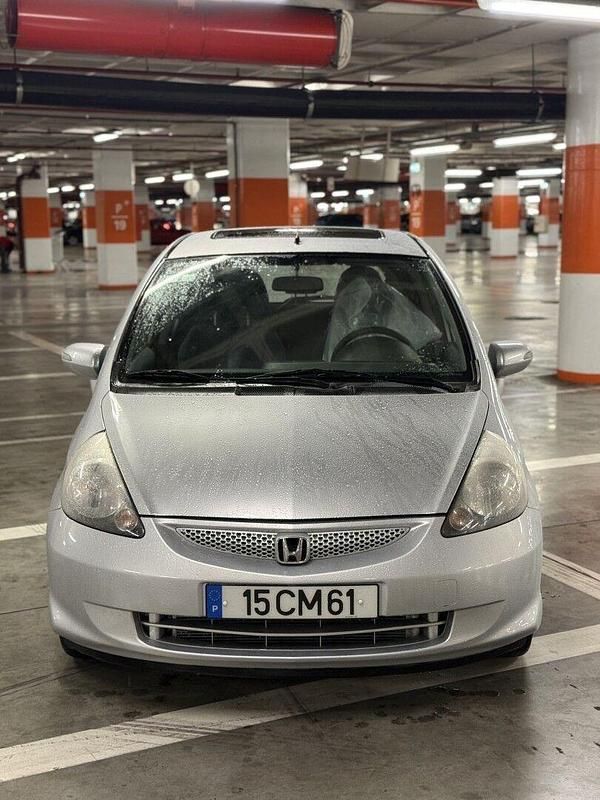Usado Honda Jazz 78 HP (57 kW) 2006 Cinza Citadino