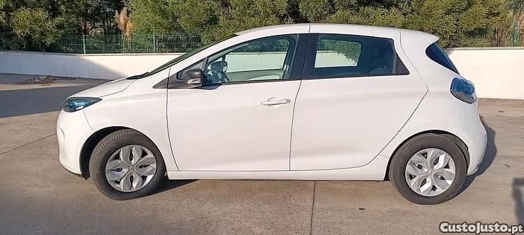 Branco Usado 2018 Renault Zoe Life Citadino | € 12.000 (Preço justo) - Imagem 1/1