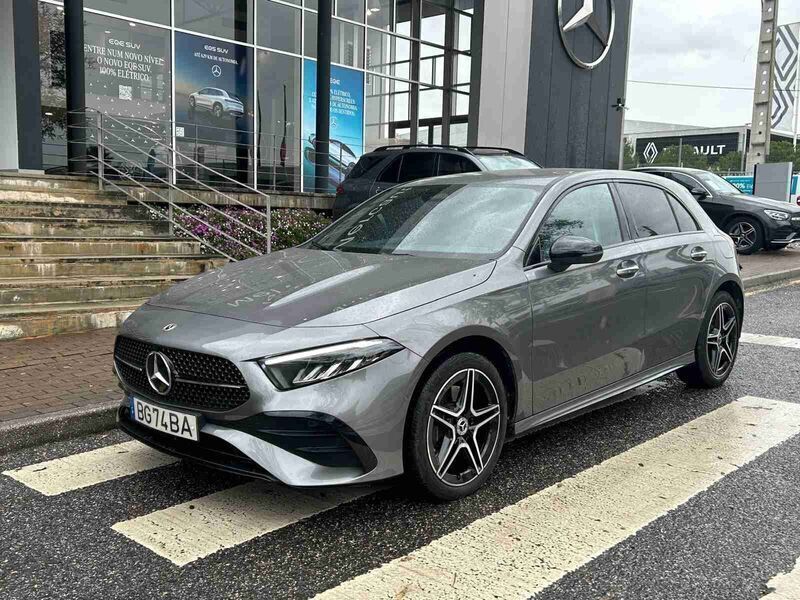 Cinza Usado 2023 Mercedes A250 Sedan | € 45.300 (Caro) - Imagem 1/4