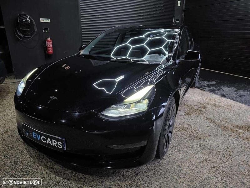 Preto Usado 2022 Tesla Model 3 Sedan | € 30.850 (Preço justo) - Imagem 1/4