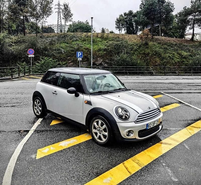 Cinzento Usado 2012 Mini Cooper Citadino | € 8.999 (Bom preço) - Imagem 1/4