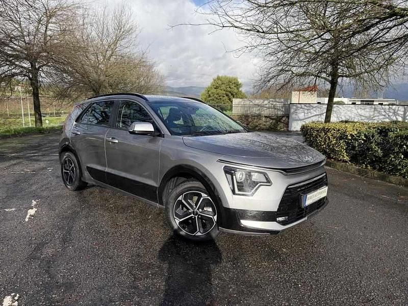 Usado Kia Niro 180 HP (132 kW) 2022 Cinzento SUV