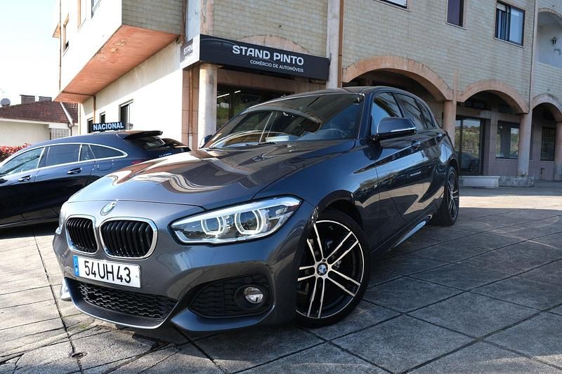 Cinza Usado 2018 BMW 116 Citadino | € 19.900 (Preço justo) - Imagem 1/4