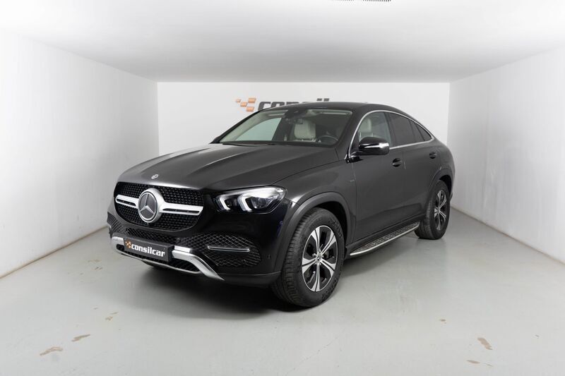 Preto Usado 2021 Mercedes GLE350 Coupé | € 69.890 - Imagem 1/4