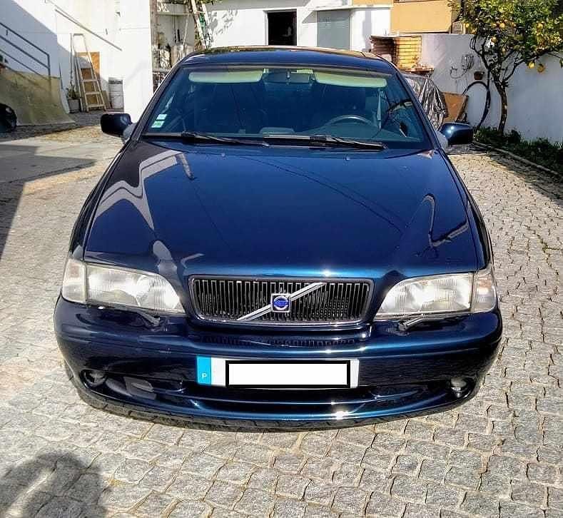 Usado Volvo C70 163 HP (119 kW) 2000 Azul Coupé