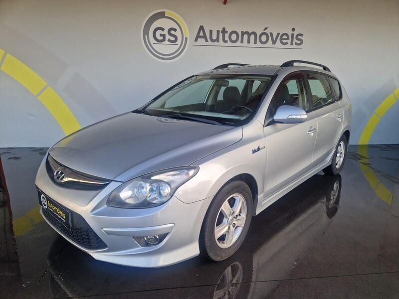 Cinzento Usado 2011 Hyundai i30 | € 5.990 (Preço justo) - Imagem 1/4