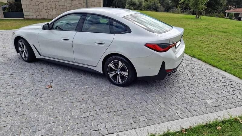 Branco Usado 2022 BMW i4 Sedan | € 38.900 (Caro) - Imagem 1/4