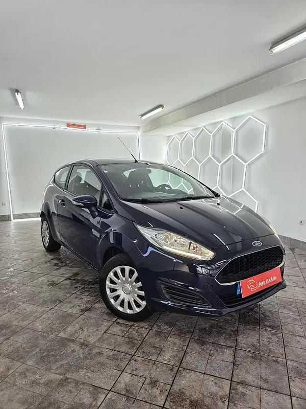 Usado Ford Fiesta Trend 60 HP (44 kW) 2017 Azul escuro Citadino