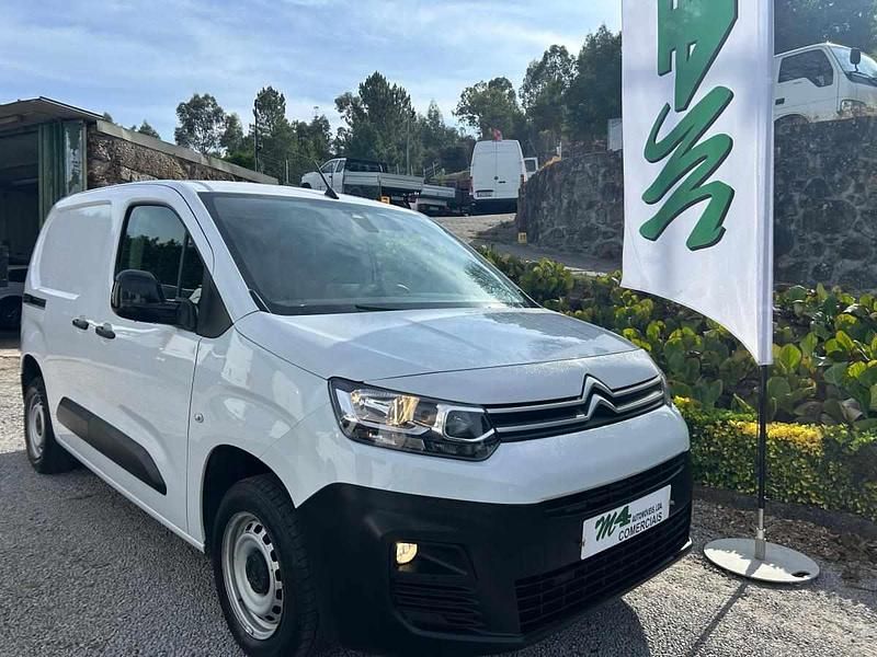 Branco Usado 2023 Citroën Berlingo Monovolume | € 14.900 (Super Preço) - Imagem 1/4