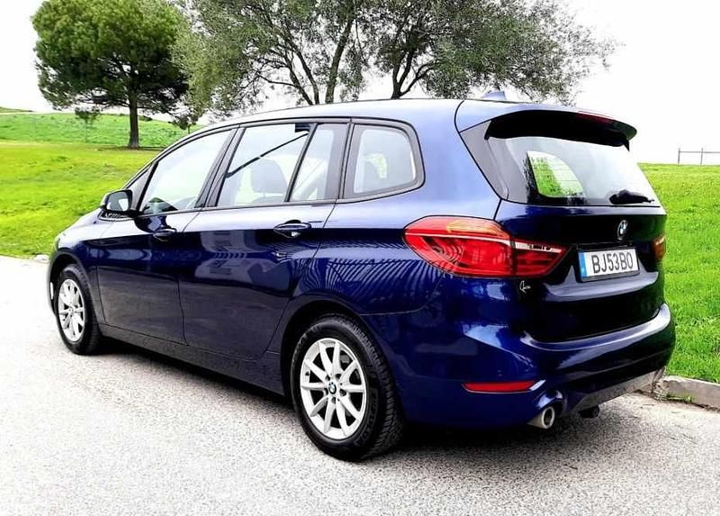 Azul Usado 2018 BMW 216 Active Tourer Monovolume | € 9.999 - Imagem 1/4