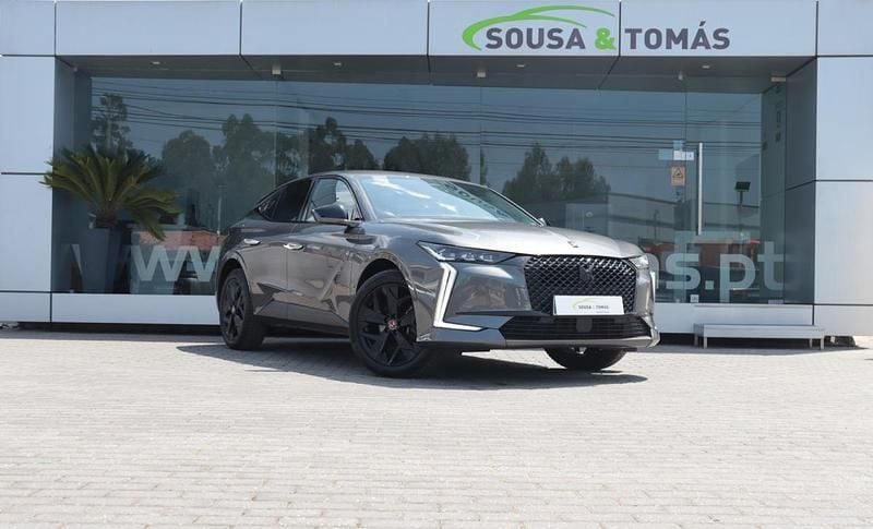 Cinzento Usado 2023 DS Automobiles DS4 | € 24.900 (Preço justo) - Imagem 1/4