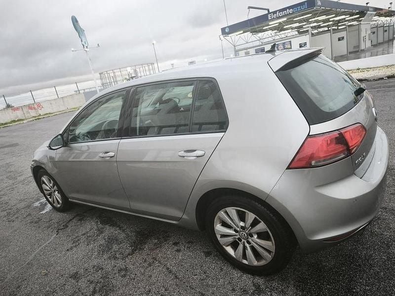 Usado VW Golf VII 105 HP (77 kW) 2013 Sedan