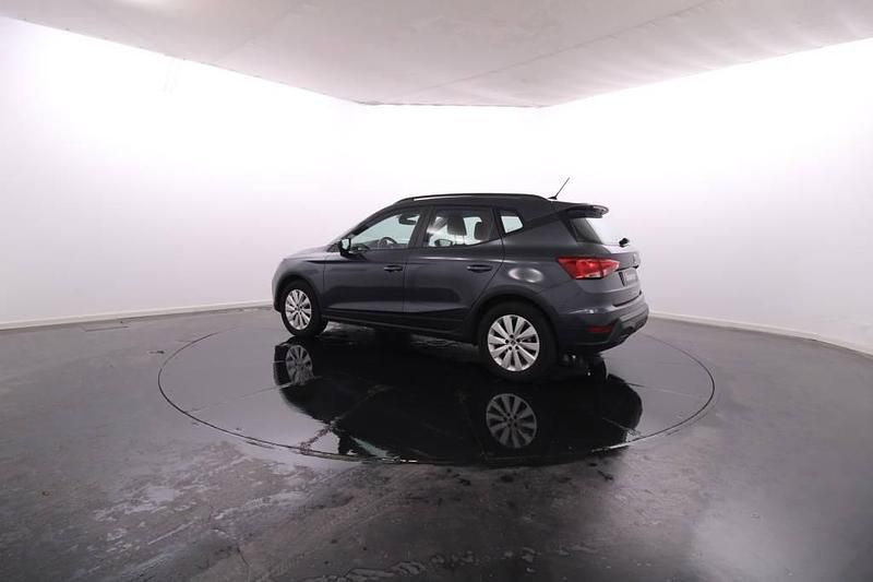 Usado Seat Arona 110 HP (80 kW) 2024 Cinzento SUV