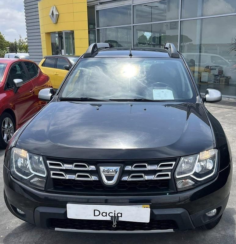 Preto Usado 2015 Dacia Duster Prestige SUV | € 13.500 (Preço justo) - Imagem 1/4