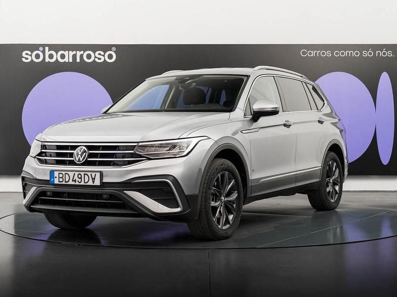 Cinzento Usado 2023 VW Tiguan SUV | € 37.990 - Imagem 1/4