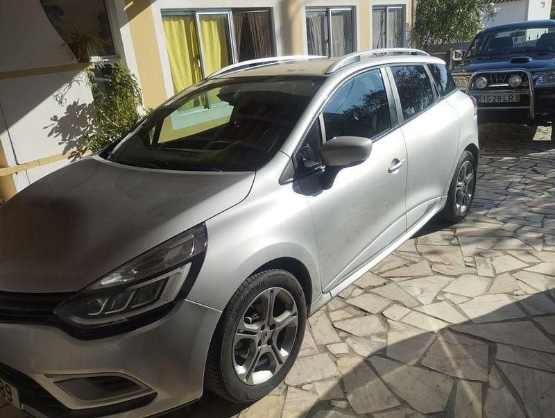 Usado 2018 Renault Clio IV Sedan | € 12.000 (Preço justo) - Imagem 1/4