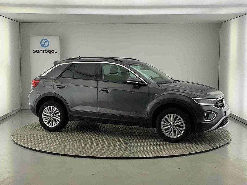 Cinza Usado 2024 VW T-Roc Life SUV | € 23.200 (Preço justo) - Imagem 1/4