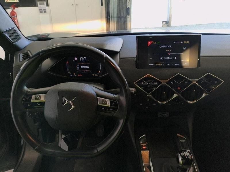 Usado DS Automobiles DS3 Crossback Be Chic 102 HP (75 kW) 2022 Preto SUV