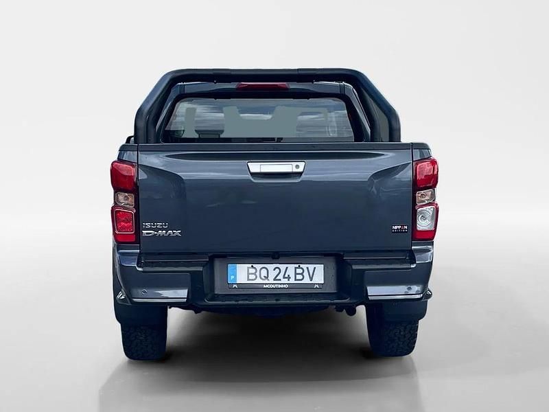 Usado Isuzu D-Max 164 HP (120 kW) 2024 Cinza Pickup