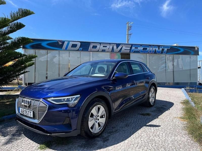 Azul Usado 2020 Audi e-tron SUV | € 29.900 (Super Preço) - Imagem 1/4