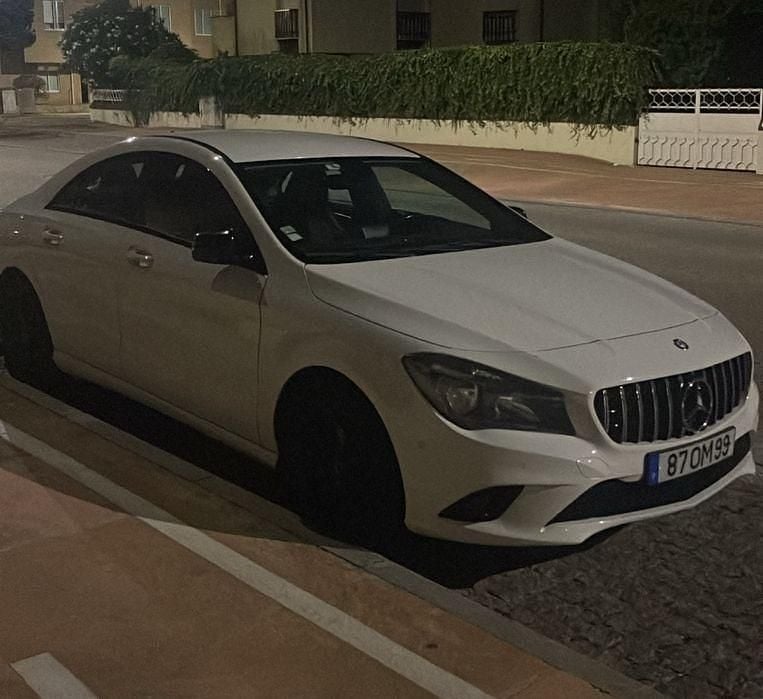 Usado 2013 Mercedes CLA220 Sedan | € 19.450 (Preço elevado) - Imagem 1/4