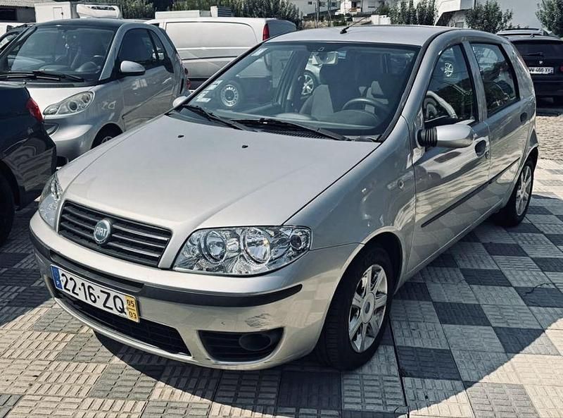 Usado 2005 Fiat Punto Citadino | € 3.500 (Caro) - Imagem 1/4
