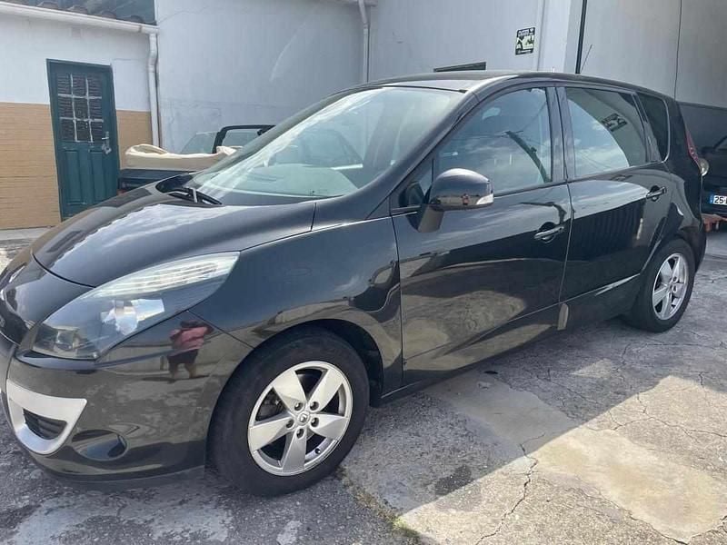 Preto Usado 2010 Renault Scénic Monovolume | € 5.565 (Bom preço) - Imagem 1/4
