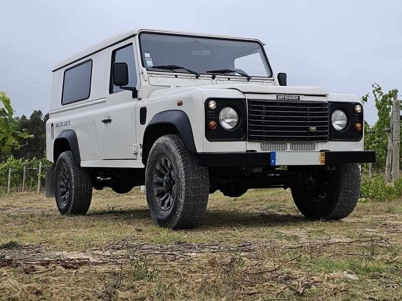 Branco Usado 2005 Land Rover Defender SE SUV | € 38.950 (Super Preço) - Imagem 1/4