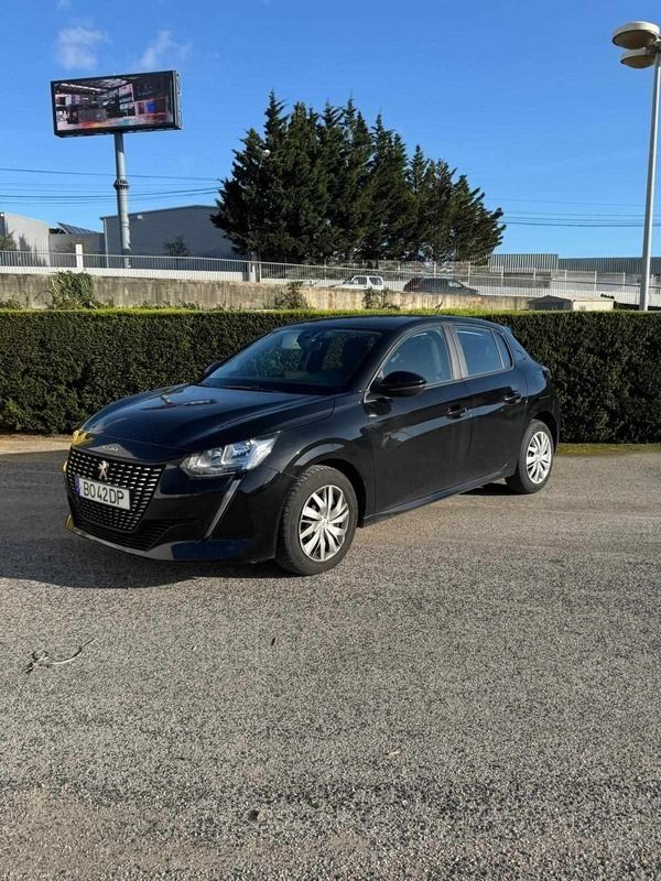 Preto Usado 2023 Peugeot 208 Citadino | € 16.900 (Bom preço) - Imagem 1/4