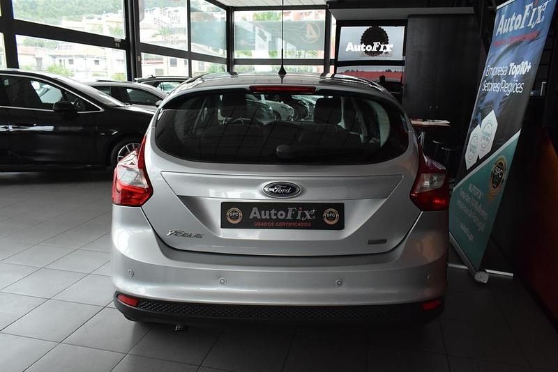 Usado Ford Focus Trend 95 HP (69 kW) 2012 Cinzento Citadino