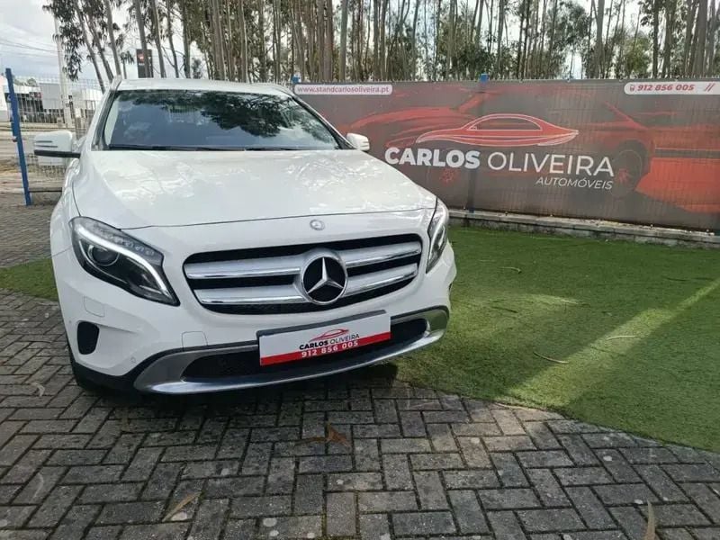 Branco glaciar Usado 2015 Mercedes GLA200 Urban SUV | € 18.750 (Preço justo) - Imagem 1/4