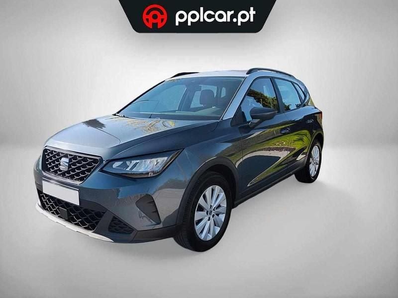 Usado Seat Arona 110 HP (80 kW) 2022 Cinzento SUV
