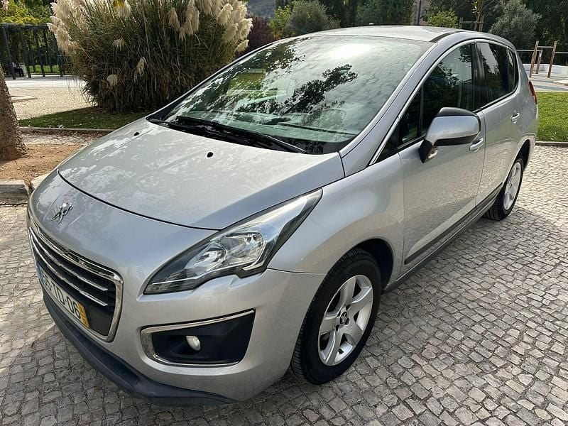 Cinza Usado 2014 Peugeot 3008 Style SUV | € 7.590 (Bom preço) - Imagem 1/4