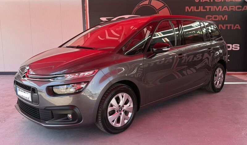 Cinzento Usado 2021 Citroën Spacetourer Van | € 21.900 - Imagem 1/4